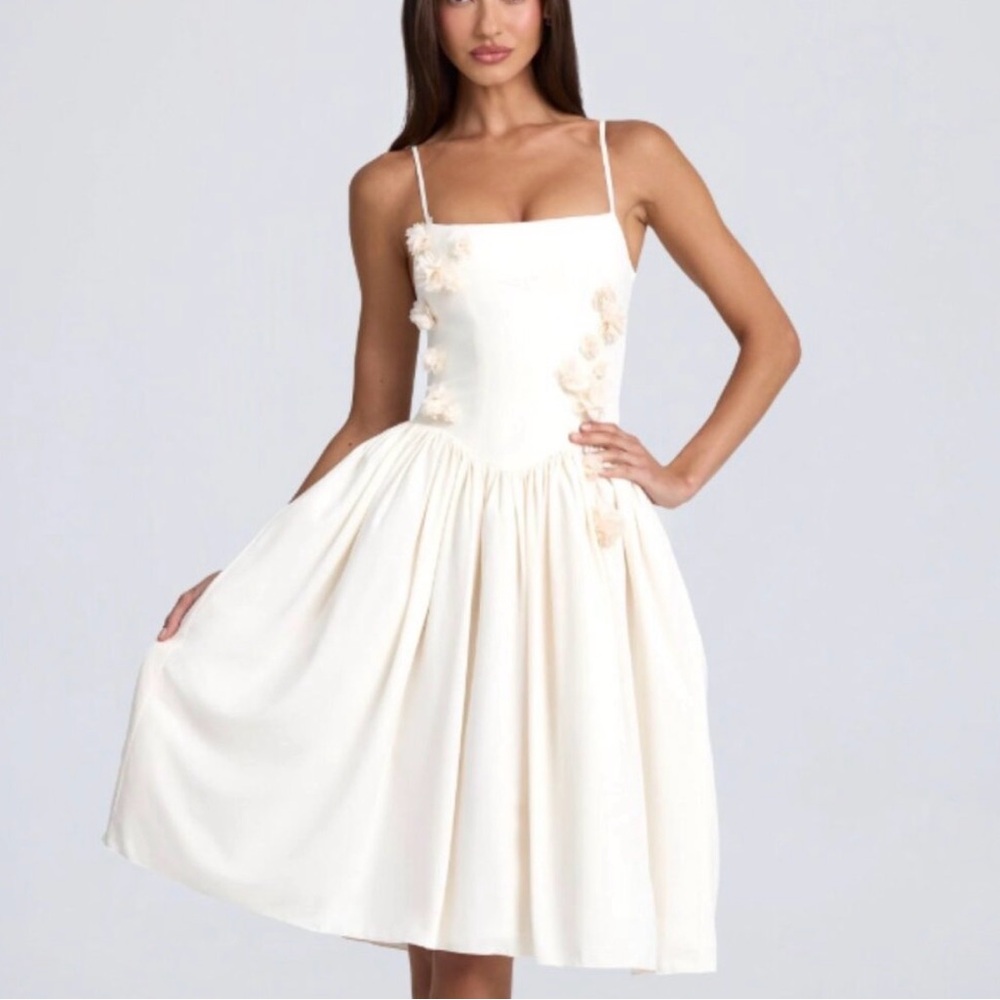 Oh Polly Elegant Cream Dress